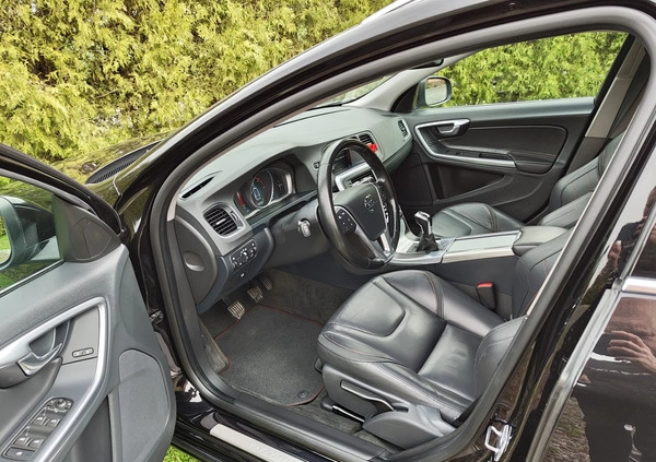 Volvo V60 cena 53500 przebieg: 202000, rok produkcji 2016 z Wolin małe 352